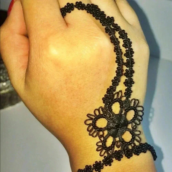 100% Hand Made embroidered bracelet/ring - Picture 3 of 3